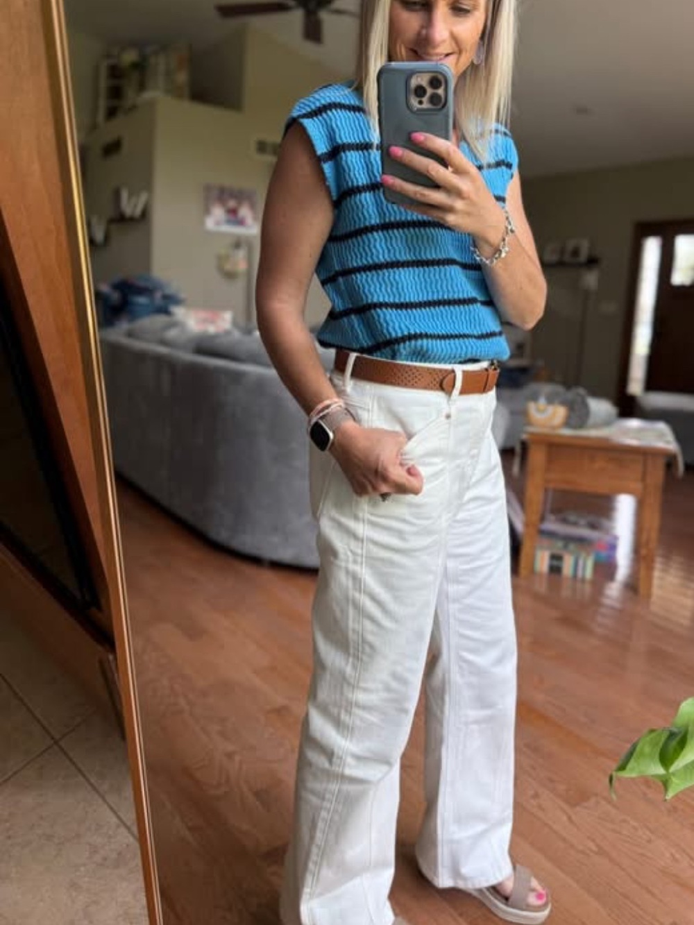 CAbi Lark Jean-White - Picture 16 of 16